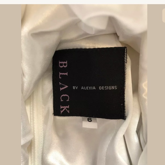 white homecoming dress size 6 - Picture 4 of 5